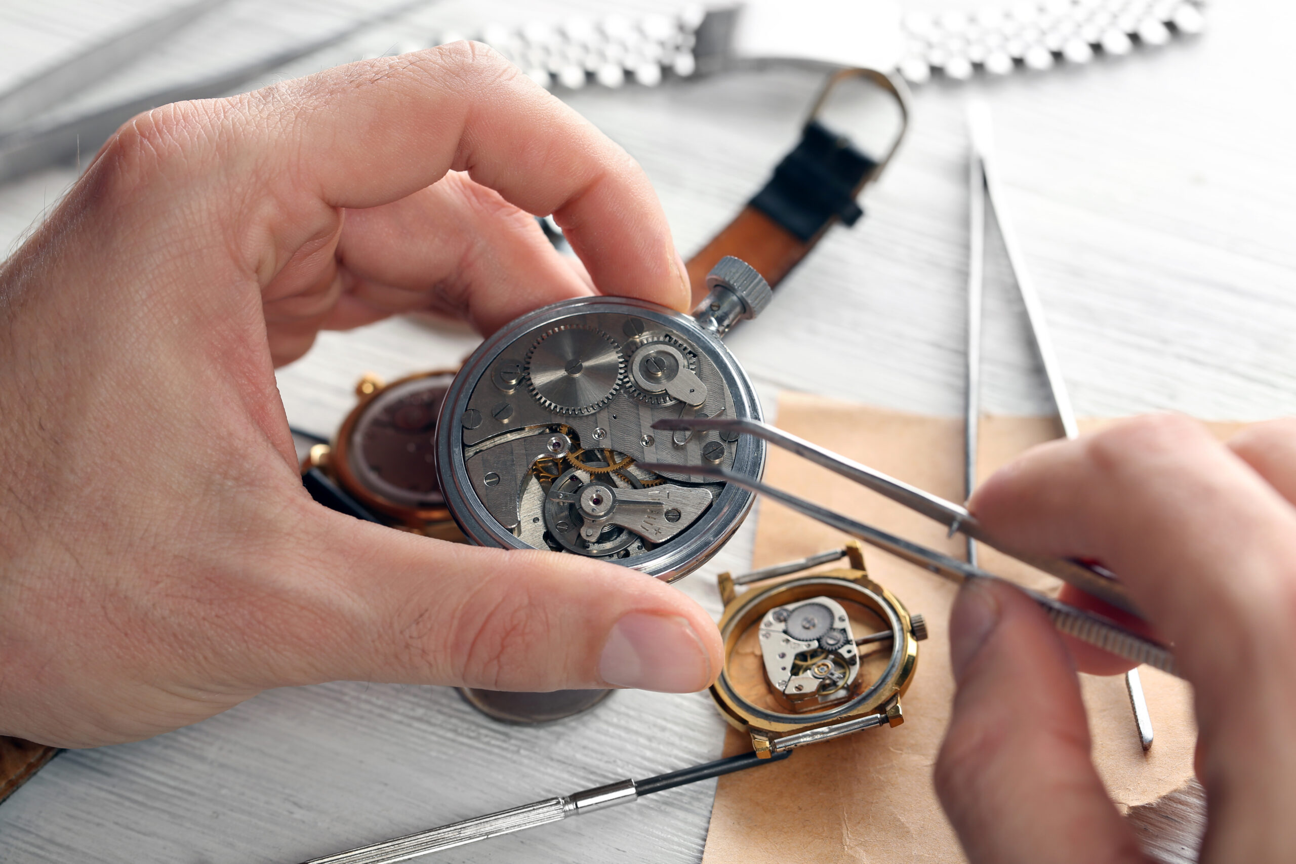 How to Change a Watch Battery With the Right Tools at Home